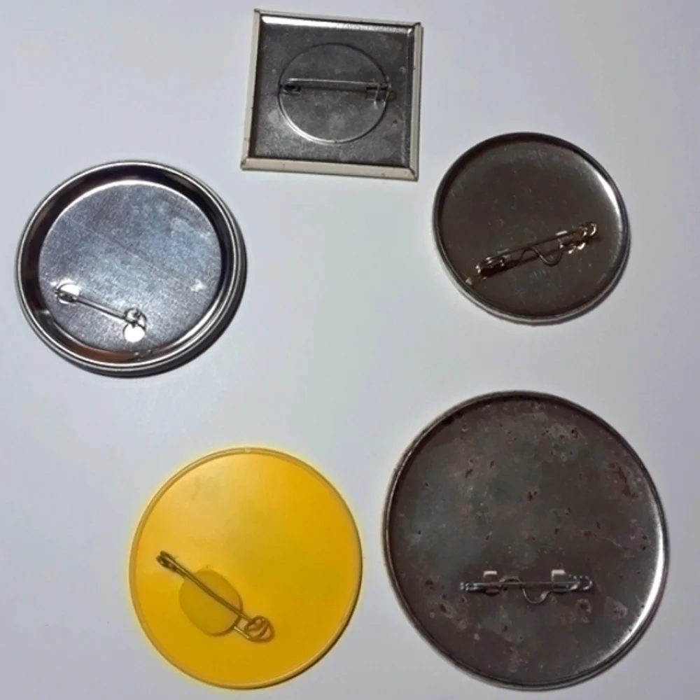 5 Vintage Marketing Vendor Buttons Bundle